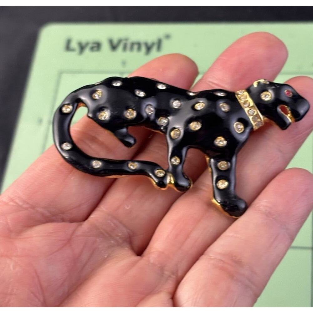 Vintage 1980’s BLACK Leopard Brooch Goldtone Enamel Rhinestone 2.5 Inches EUC - Picture 5 of 6
